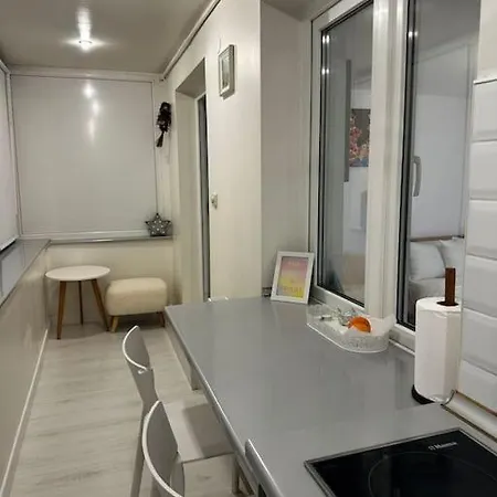 Lägenhet Studio Cozy Piata Victoriei